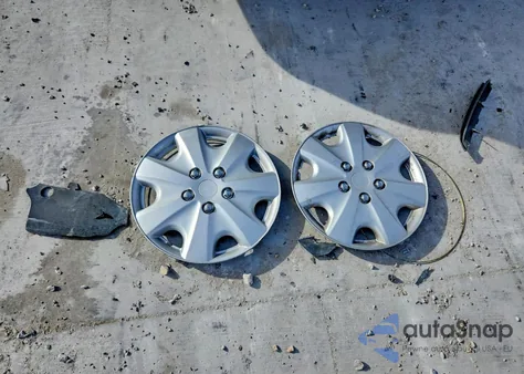 2005 Toyota Camry Le from USA, damaged, VIN 4T1BE32K65U389524